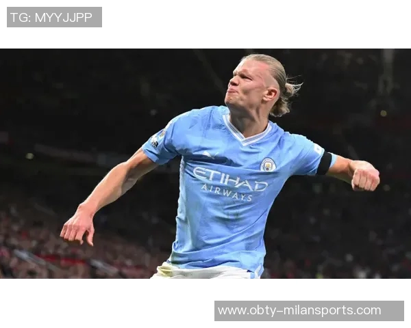 哈兰德错失绝佳机会左脚推射被大马丁轻松扑住