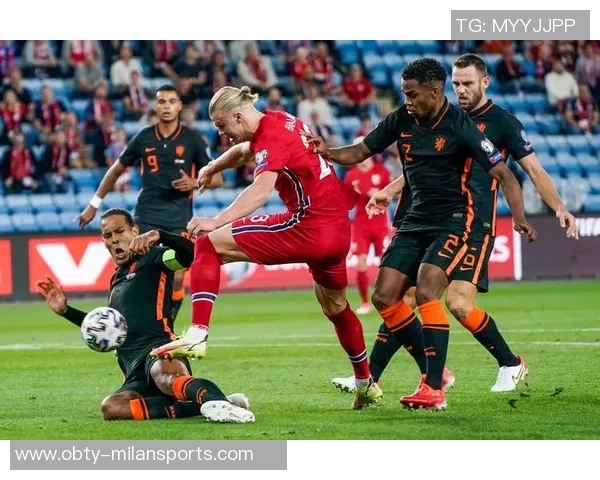 豹纹新发色引关注挪威后卫莱尔森世预赛惊艳亮相