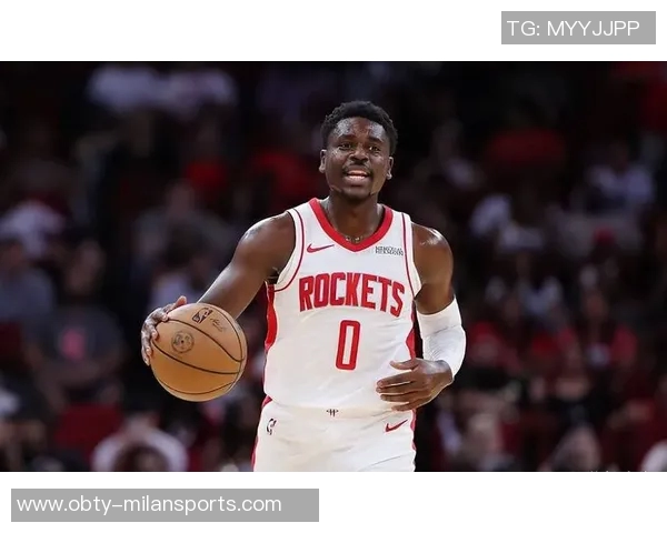 阿隆霍勒迪挺身而出助队续写连胜传奇展现职业精神与团队力量